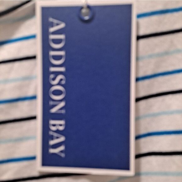 NWT Addison Bay Everyday Short Sleeve cropped T-Shirt, Multi Blue Stripe XS - Picture 3 of 5